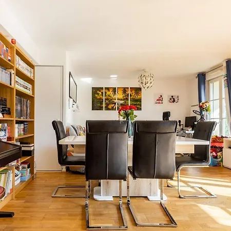 Appartement Agreable Chambre D'Hote, A 2 Pas De Versailles